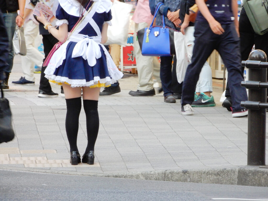 Maid Cafe woman