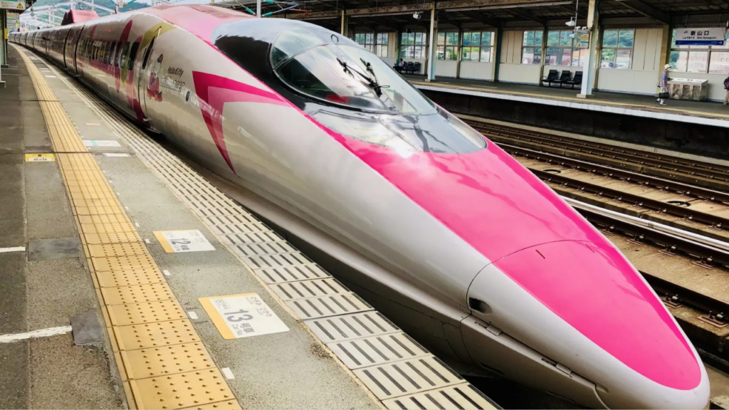 Hello Kitty Shinkansen
